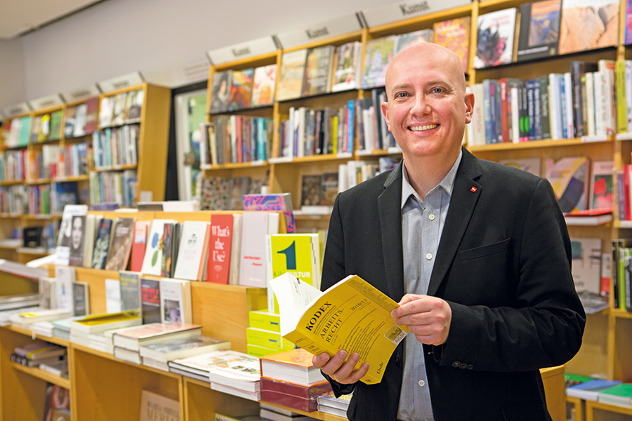 Für Martin Müllauer, den Betriebsratsvorsitzenden der Morawa Buch und Medien Gesellschaft ist gute Beratung im Buchhandel der Schlüssel zum Erfolg. Foto: Nurith Wagner-Strauss