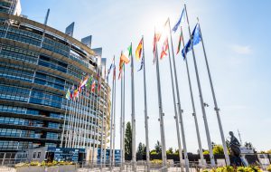 Faktencheck: Welche arbeitsrechtlichen Änderungen bewirkt die EU-Transparenz-Richtlinie?